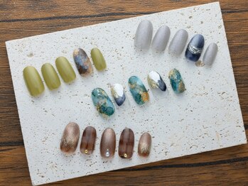 レイ(Ray)の写真/個性派からニュアンスデザイン、繊細な手描きアートも◎お好みのファッションや雰囲気に合わせて気分UP♪