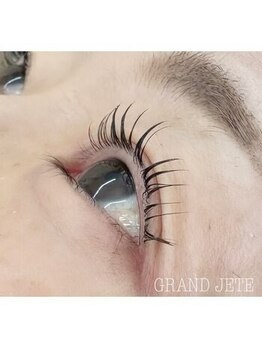 ネイルアンドアイラッシュ グランジュテ(GRANDJETE)/まつげパーマ