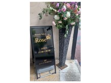 ローズ(Rose)の雰囲気（外に看板があるのでエレベーターで３階までお願いします！）