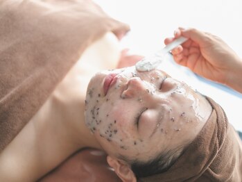 オレアグリーン 岡崎(OLEA green)の写真/【ニキビ・毛穴・ザラつき】悩みに特化！プラズマ×ハーブで肌質改善◎揺らぎにくいお肌作りに♪
