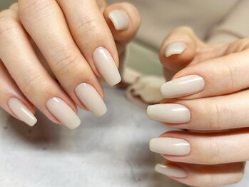 ネイルズシャトンの写真/【長さ出し10本+ワンカラーorラメグラデ￥9900】講師在籍の実力派サロン◇女性らしい縦長美爪を叶える♪