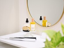 フィーロ(Filo)の雰囲気(Refaのアイロンやくし、オイルも使用可能でお出かけ前でも安心♪)