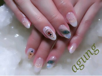アグン(agung)/気品ある孔雀ネイル