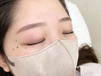 アムール(Amour)の写真/どの角度から見ても美しい!黄金比を導き出すことのできるマップブロウで誰でも理想の美眉に☆