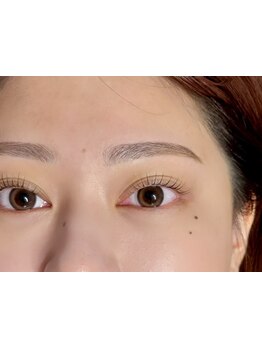 ナチュラル上品な目元にしたい