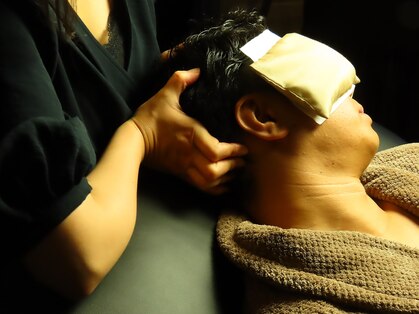 エイチドット(H.)の写真