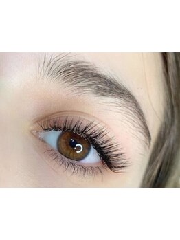 ナチュラル上品な目元にしたい