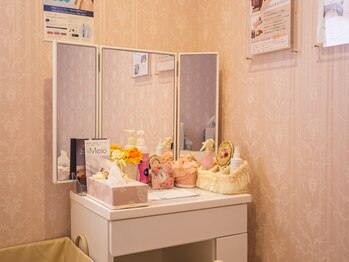 シュプロス(SPROSS)/《インテリア1》