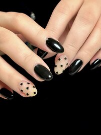 ビジューネイル