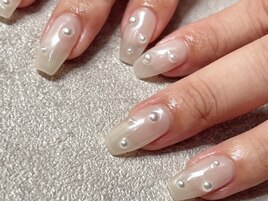 パールホワイトミラーネイル