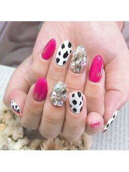 ダリアリー(Darialy)/ダルメシアンネイル