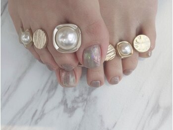 アンバー(Amber)/グレージュカラー☆