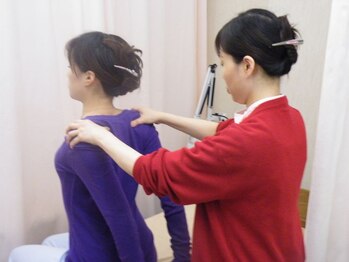 大木中国気功整体院 町田本院/肩幅狭+猫背