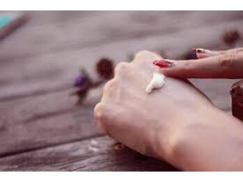 フィーカ(FIKA)/メイクなしでも日焼止めはしてね