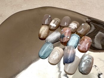 テテ 姫路店(tete)の写真/【ニュアンスデザインコース(オフ込)¥6300/サンプルの色変更OK】オシャレ女子の心をくすぐるデザインが多数