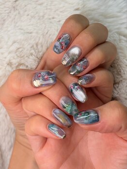 グロスネイル(gloss nail)の写真/【再現力の高さに自信あり】持ち込みデザインを忠実に再現！細部までこだわる繊細な手描きアート。