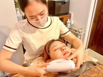 フィズ 武蔵小杉店(FIS)の写真/【脱毛&ハーブピーリングで肌トラブルを予防し肌質改善◎】お肌の土台を整え透明感のあるツヤ肌に♪[毛穴]