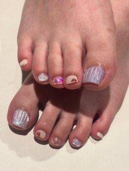 レガーメ(regame)の写真/素足になる夏にフットネイルはいかがですか？デザインをたくさん用意しています！