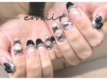 エミィ(emii)