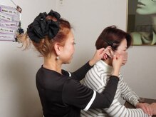サロンドキー 舞子店(salon de:keY)/耳ツボ施術中★