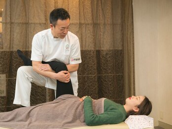 ヒーリングハンド 本町院の写真/《平日は20時まで営業》全身の凝りをほぐし疲れを解消★当日受付OK！御堂筋線本町駅12番出口から徒歩3秒！