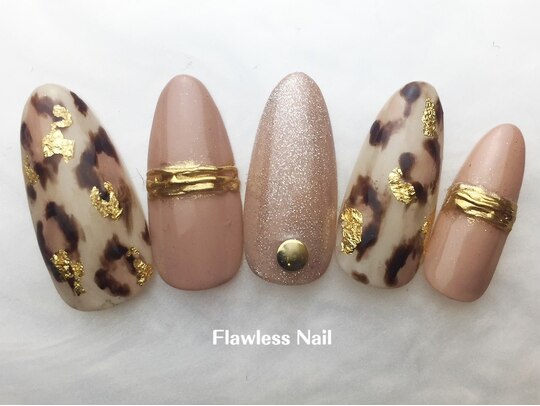 2025年冬】ヒョウ柄 ベージュのネイルデザイン集｜人気順  