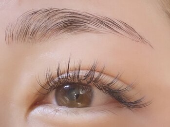 カーム(Calm)/ハリウッドブロウ＆3Dボリューム