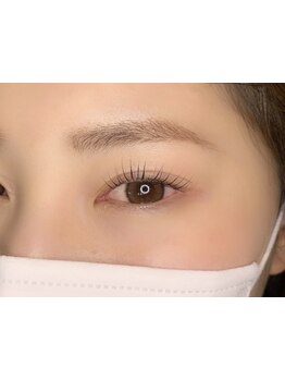 ナチュラル上品な目元にしたい