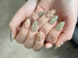 ビジューネイル