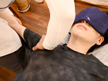 カイロ鉄庵(クロガネアン)/肩の関節のけん引