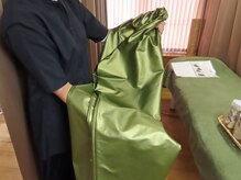 サロン シュシュ(salon chouchou)/専用マントに着替えます