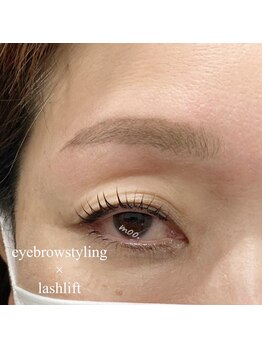 ムー(moo.)/まつげパーマ+アイブロウ