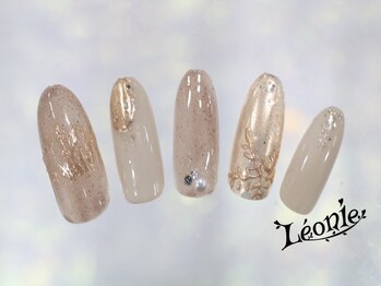 レオニー(Leonie)/ミラー×雪の結晶ネイル