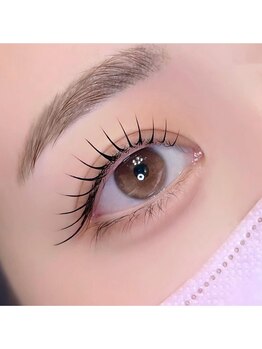 クロエ(Chloe)/流し目デザインラッシュリフト