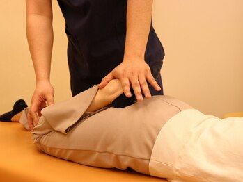 紫原鍼灸整骨院/施術【肩こり/腰痛/頭痛】