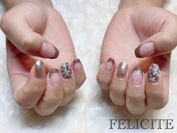 フェリシテ(FELICITE)/