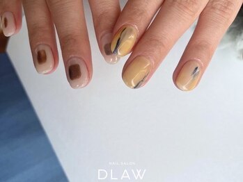 ドロウラピリィ トカ(DLAW Lapilie/toka)/ニュアンスネイル