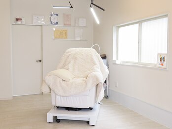 リゼル(RizeL)/ゆったりくつろげる施術台