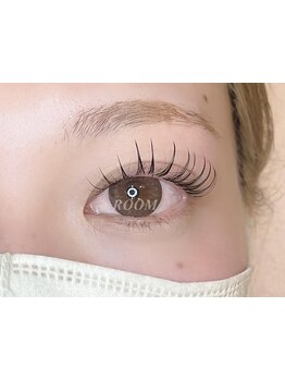 ナチュラル上品な目元にしたい