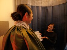 眠れるよもぎ蒸し 仙川店/ご案内いたします