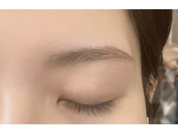 ダフネ(DAFNE)/自眉毛に似合う眉毛探し