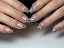 ダリア(Dahlia)/キラキラビジューデザイン