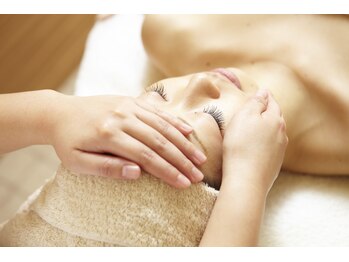 エステティックサロン プリマドール(prima doll)の写真/美しさを最大限にひきだし自信が持てる素肌に。癒しの空間で美のお手伝い♪