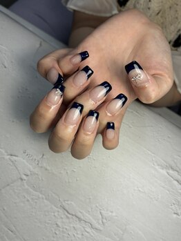 ネイビーフレンチ