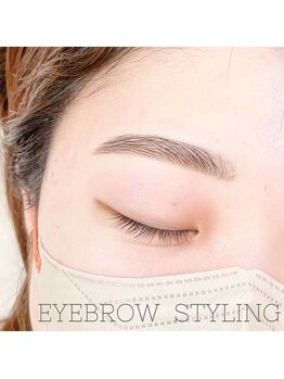 アテ ドゥ(ate deux)/眉スタイリング