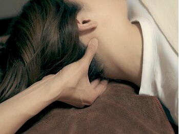 新潟頭痛専門こはく整体院の写真/整体は高い・・・そんなイメージを変えます。初めての方でも安心して頭痛、首こり、肩こりの改善をスタート