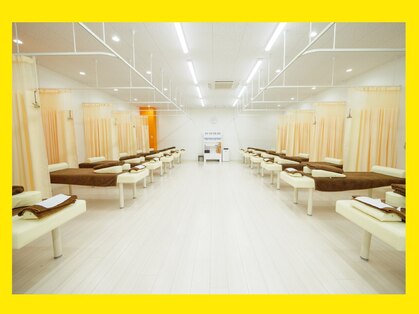 骨盤ミラクルスター整体院 新宿駅サブナード直結ビル院の写真