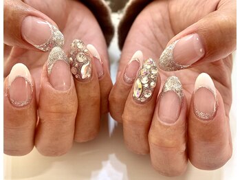 ゲンネイル(gen Nail)/ホワイト×シルバーフレンチ☆