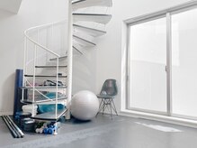 ★吹抜のある開放的な空間でトレーニングできます★