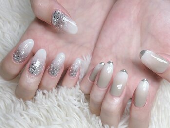 ネイルアンドアイラッシュサロン エスポアール(nail&eyelash salon espoir)/グラデ 逆グラデ シルバー